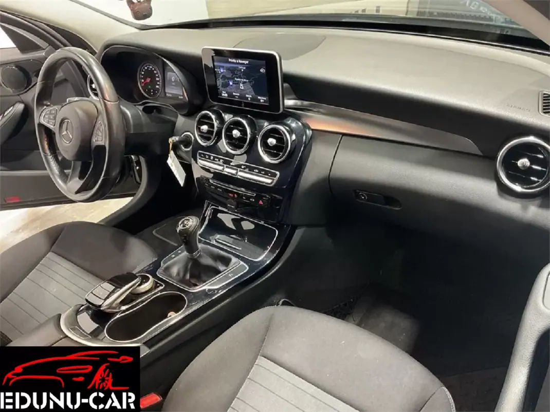 Mercedes-Benz C 180 2015 - 13999 EUR, 170000 km - AUTO.MOTO.pt - 170000km - foto 9 de 14