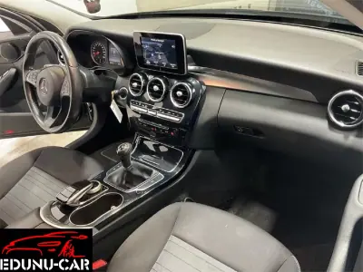 Mercedes-Benz C 180 2015 - 13999 EUR, 170000 km - AUTO.MOTO.pt - 170000km - foto 9 de 14