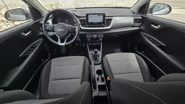 Kia Stonic 2023 - 17450 EUR, 27500 km - AUTO.MOTO.pt - 27500km - foto 10 de 18