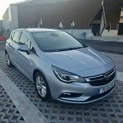 Opel Astra 2017 - 10500 EUR, 200000 km - AUTO.MOTO.pt - 200000km - foto 2 de 15