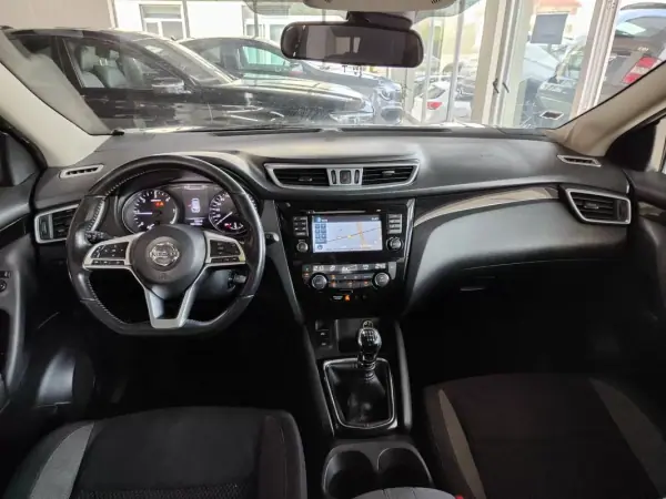 Nissan Qashqai 2017 - 15750 EUR, 155200 km - AUTO.MOTO.pt - 155200km - foto 35 de 37