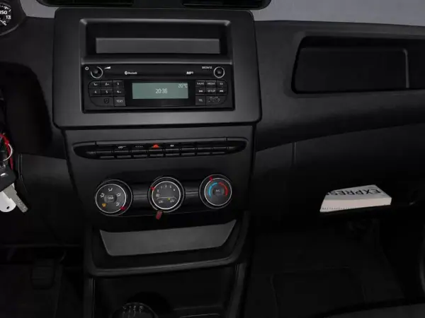 Renault Express 1.5 Blue dCi Extra 2023 - 14500 EUR, 93500 km - AUTO.MOTO.pt - 93500km - foto 12 de 15