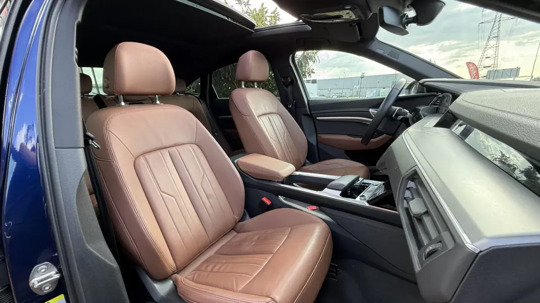 Audi e-tron Sportback 2022 - 32990 EUR, 82000 km - AUTO.MOTO.pt - 82000km - foto 37 de 43