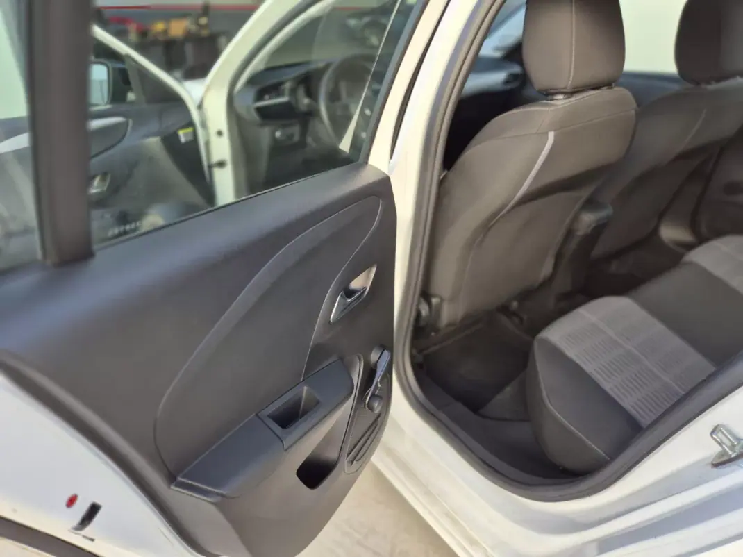 Opel Corsa-e 2020 - 16000 EUR, 75000 km - 75000km - foto 23 de 39