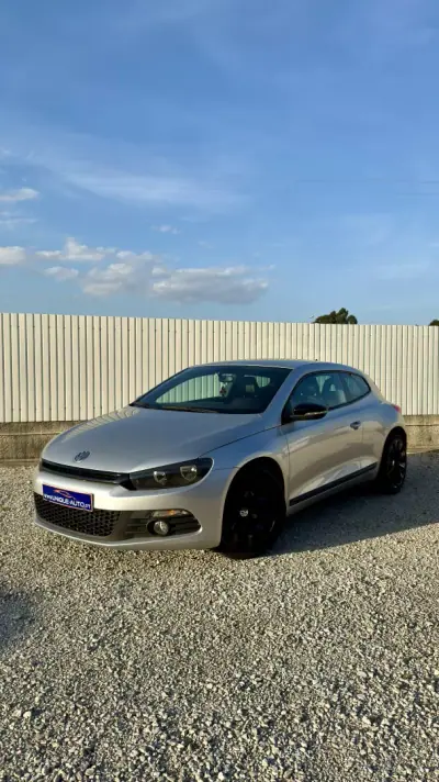 Volkswagen Scirocco 2010 - 9950 EUR, 301000 km - AUTO.MOTO.pt - 301000km - foto 10 de 18