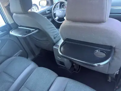 Ford C-Max 2008 - 5450 EUR, 190000 km - AUTO.MOTO.pt - 190000km - foto 19 de 21