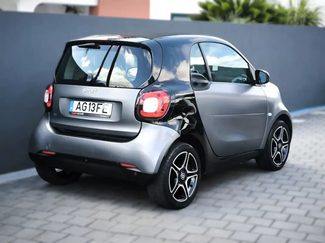 Smart ForTwo Coupé 2021 - 9950 EUR, 102000 km - 102000km - foto 3 de 32