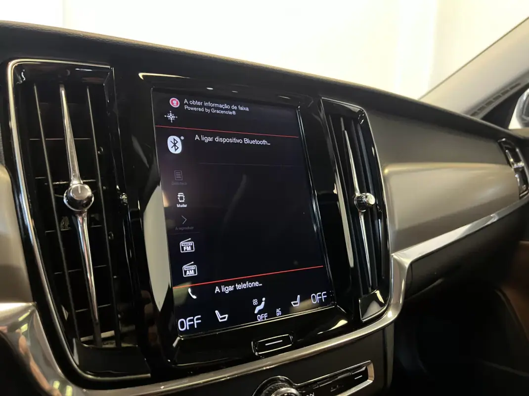 Volvo V90 2018 - 27490 EUR, 160000 km - AUTO.MOTO.pt - 160000km - foto 50 de 53