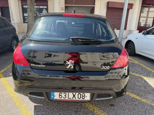 Peugeot 308 2011 - 7400 EUR, 143000 km - AUTO.MOTO.pt - 143000km - foto 11 de 31