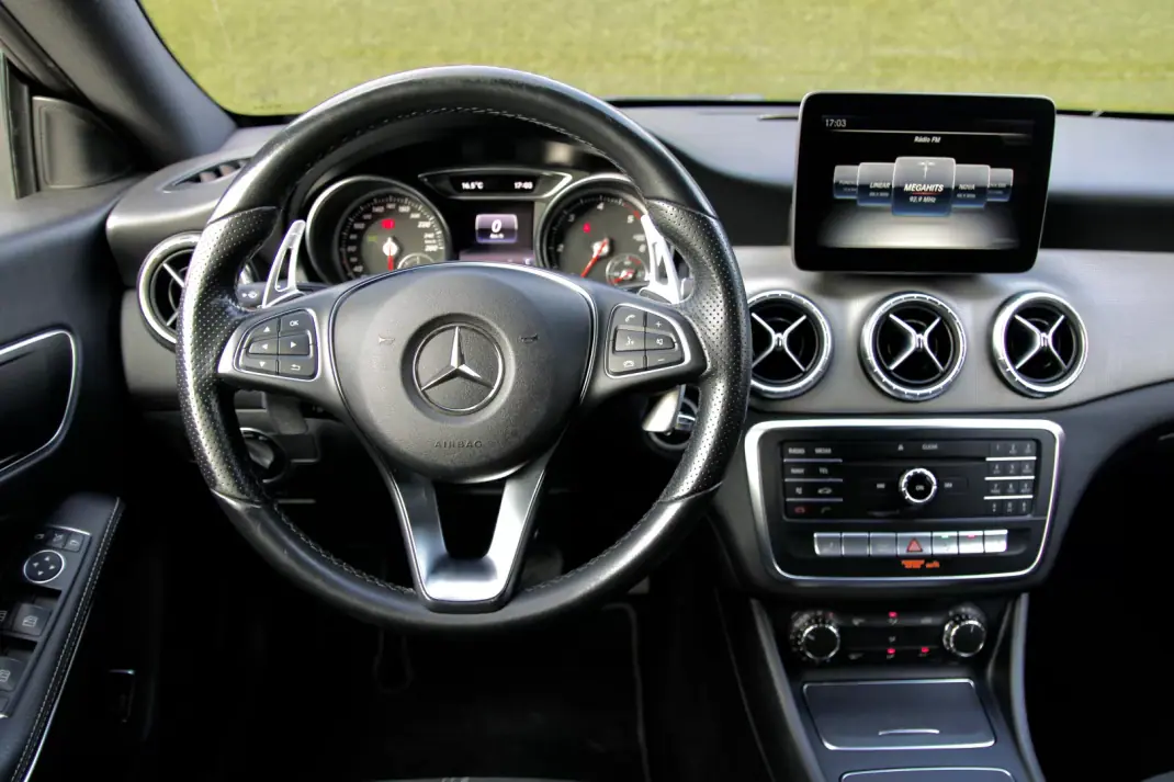 Mercedes-Benz CLA 200 2016 - 23500 EUR, 157000 km - AUTO.MOTO.pt - 157000km - foto 43 de 43