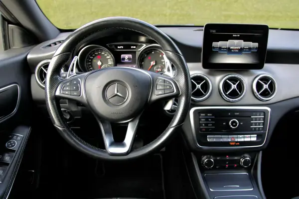 Mercedes-Benz CLA 200 2016 - 23500 EUR, 157000 km - AUTO.MOTO.pt - 157000km - foto 43 de 43