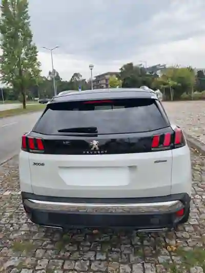 Peugeot 3008 2019 - 17900 EUR, 108000 km - 108000km - foto 4 de 12