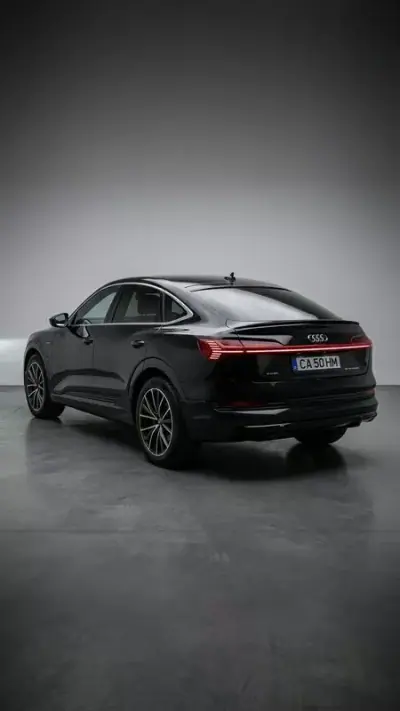 Audi e-tron 2022 - 38500 EUR, 49000 km - AUTO.MOTO.pt - 49000km - foto 5 de 15