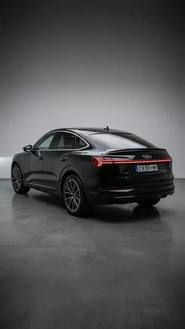 Audi e-tron 2022 - 38500 EUR, 49000 km - AUTO.MOTO.pt - 49000km - foto 5 de 15