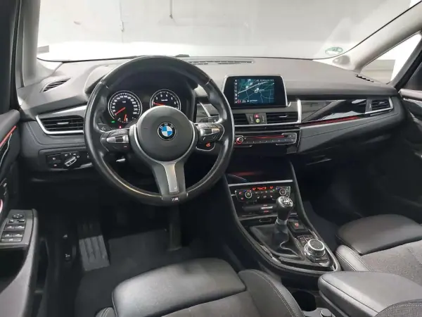 BMW 218 Gran Tourer 2018 - 19990 EUR, 126000 km - AUTO.MOTO.pt - 126000km - foto 5 de 23