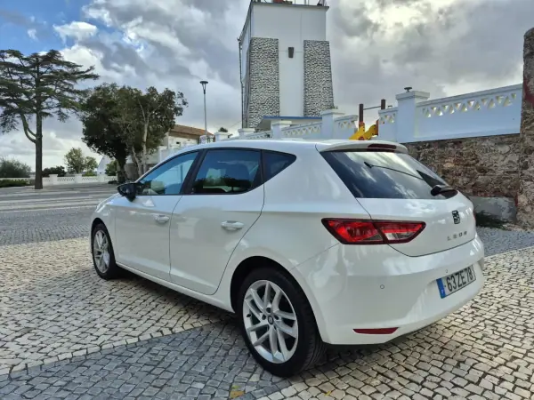 SEAT Leon 2014 - 13900 EUR, 222880 km - AUTO.MOTO.pt - 222880km - foto 4 de 21