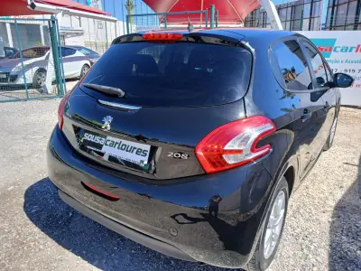 Peugeot 208 2014 - 7750 EUR, 84840 km - 84840km - foto 8 de 25