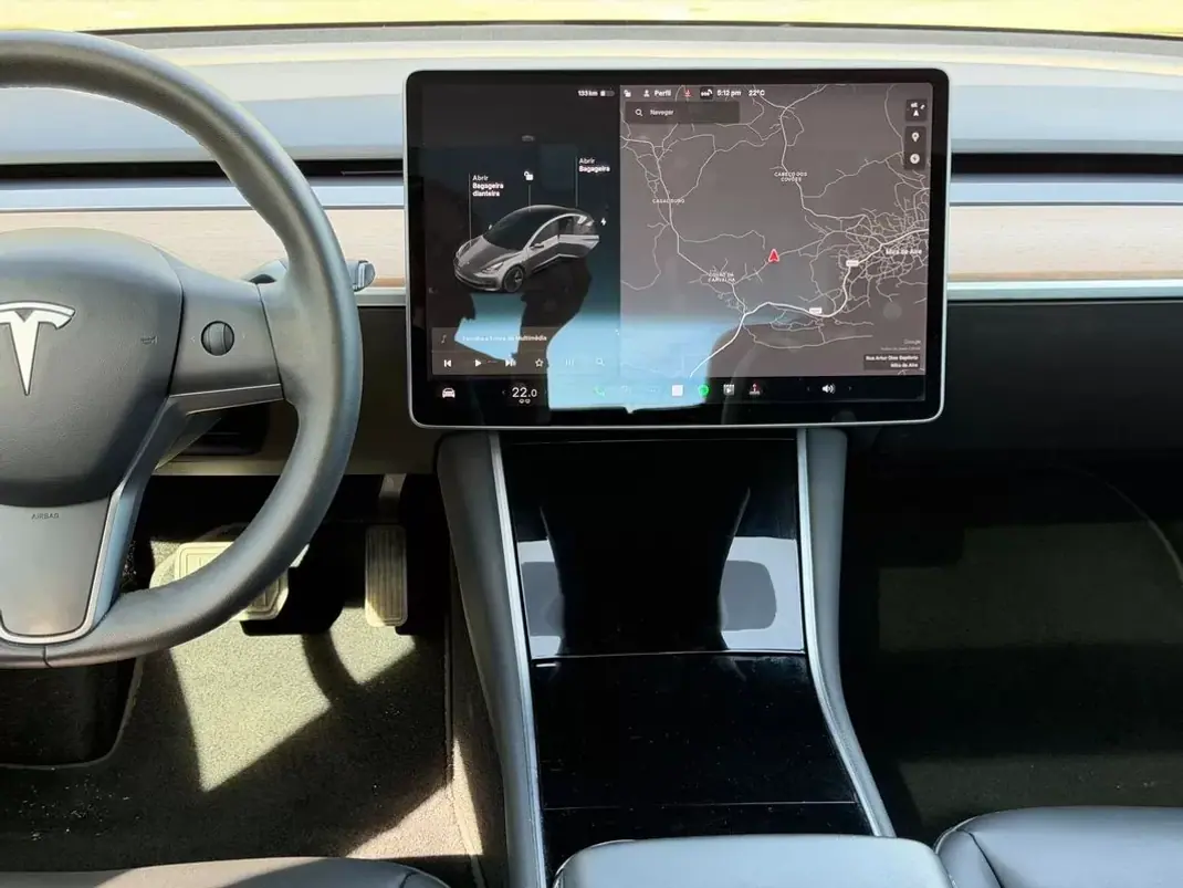 Tesla Model 3 2020 - 21500 EUR, 128300 km - AUTO.MOTO.pt - 128300km - foto 12 de 26
