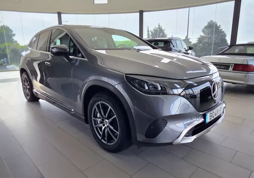 Mercedes-Benz EQE 2025 - 58990 EUR, 8906 km - AUTO.MOTO.pt - 8906km - foto 8 de 46