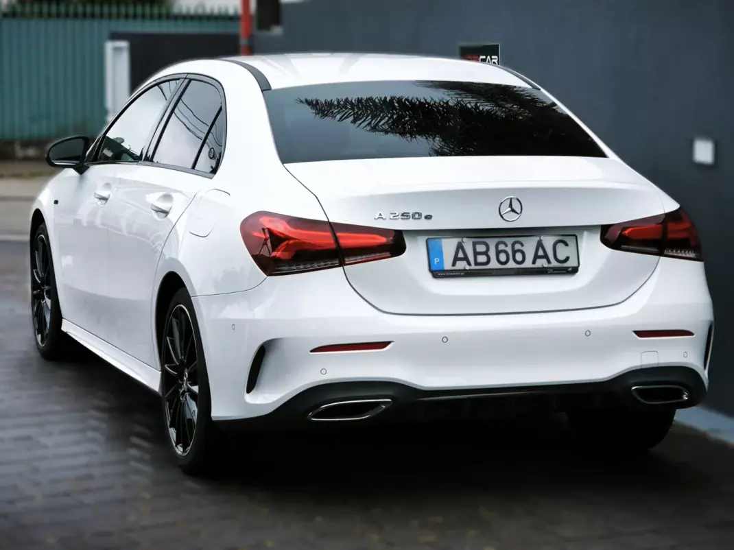Mercedes-Benz A 250 Limousine 2020 - 25950 EUR, 141000 km - AUTO.MOTO.pt - 141000km - foto 11 de 55