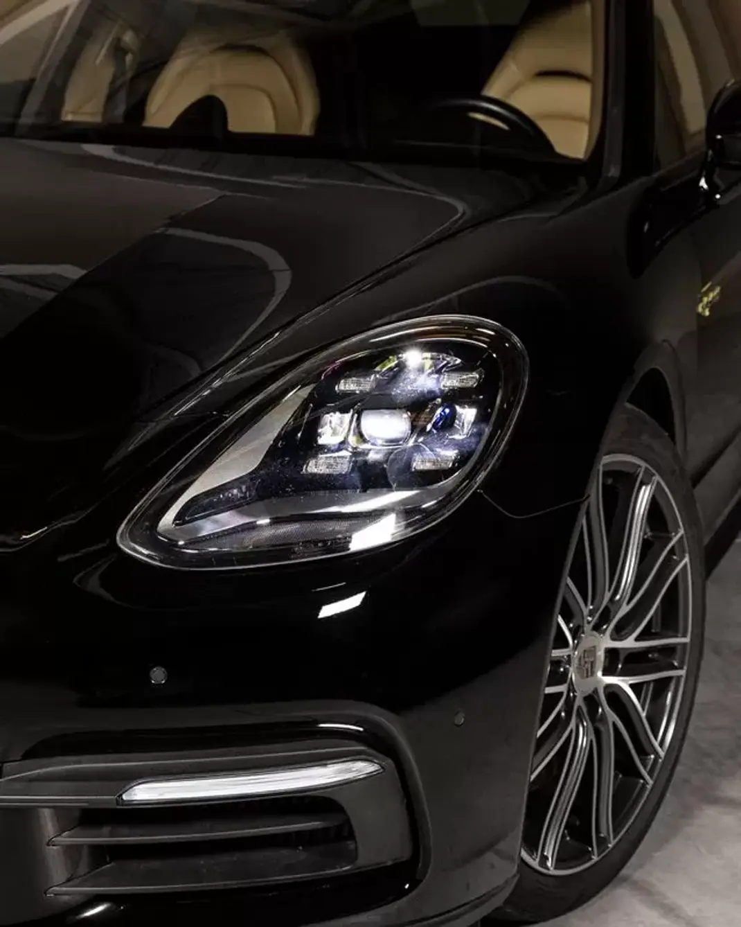 Porsche Panamera 2018 - 67950 EUR, 92000 km - 92000km - foto 27 de 34