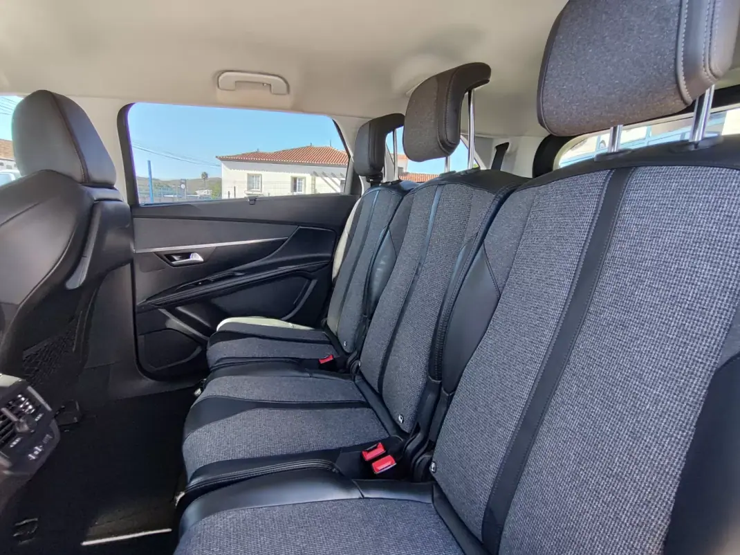 Peugeot 5008 2017 - 15490 EUR, 118000 km - 118000km - foto 15 de 23