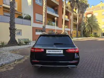 Mercedes-Benz E 300 2020 - 29980 EUR, 140000 km - AUTO.MOTO.pt - 140000km - foto 4 de 20