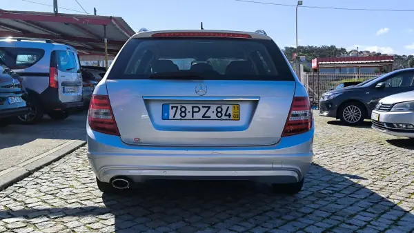 Mercedes-Benz C 200 2011 - 9450 EUR, 363650 km - AUTO.MOTO.pt - 363650km - foto 5 de 8