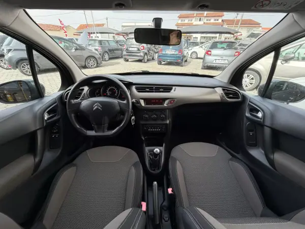Citroën C3 2015 - 10500 EUR, 127000 km - AUTO.MOTO.pt - 127000km - foto 15 de 20