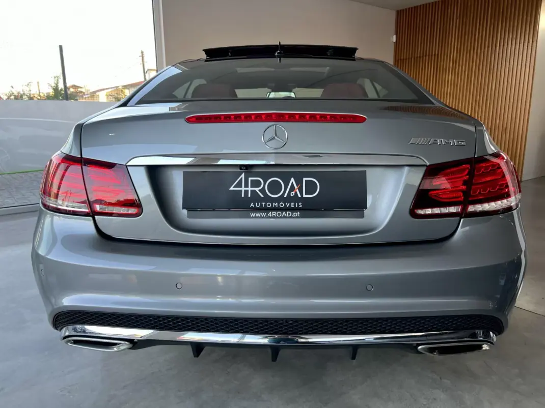 Mercedes-Benz E 220 2015 - 24999 EUR, 161900 km - AUTO.MOTO.pt - 161900km - foto 54 de 135