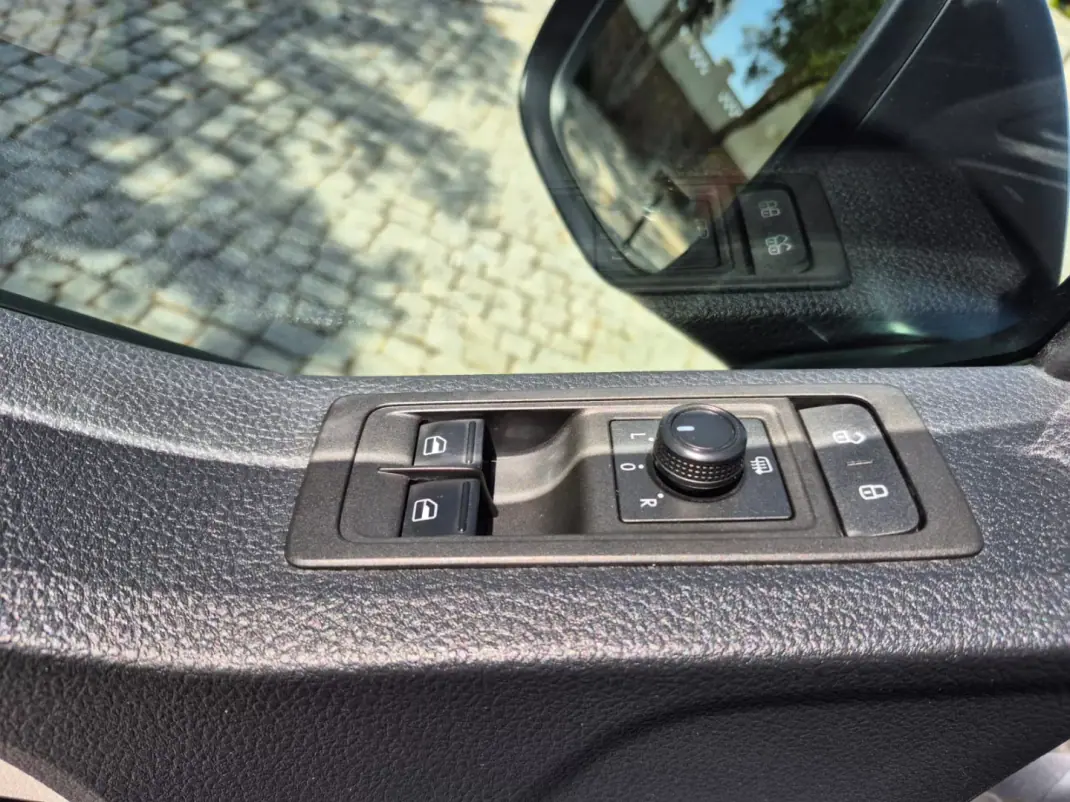 Volkswagen Transporter 2019 - 28750 EUR, 190404 km - 190404km - foto 8 de 22