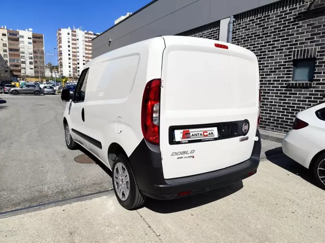 Fiat Doblo 1.3 Multijet ,3Lug. ,Iva Dedutivel 2017 - 9980 EUR, 85000 km - AUTO.MOTO.pt - 85000km - foto 13 de 26