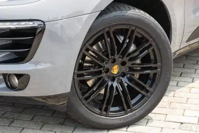 Porsche Macan 2015 - 43900 EUR, 152799 km - AUTO.MOTO.pt - 152799km - foto 8 de 27