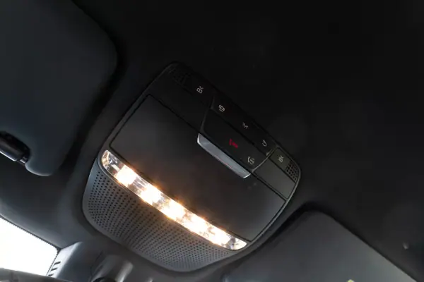 Mercedes-Benz GLC 300 2022 - 50900 EUR, 85000 km - AUTO.MOTO.pt - 85000km - foto 31 de 31
