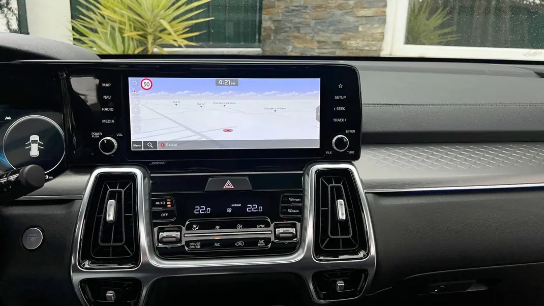Kia Sorento 2021 - 37500 EUR, 46923 km - AUTO.MOTO.pt - 46923km - foto 10 de 31