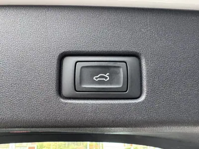 Audi Q4 e-tron 2021 - 29900 EUR, 98000 km - 98000km - foto 43 de 46