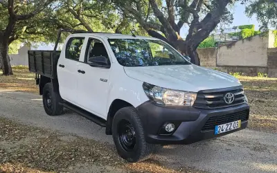 Toyota Hilux 2020 - 29990 EUR, 38000 km - AUTO.MOTO.pt - 38000km - foto 3 de 24