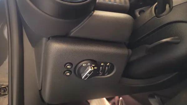 MINI Cooper 2019 - 24900 EUR, 114062 km - AUTO.MOTO.pt - 114062km - foto 37 de 61