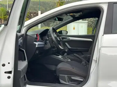 SEAT Ibiza 2023 - 22490 EUR, 21800 km - AUTO.MOTO.pt - 21800km - foto 12 de 18