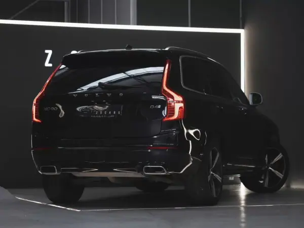 Volvo XC 90 2018 - 35990 EUR, 147431 km - AUTO.MOTO.pt - 147431km - foto 6 de 27