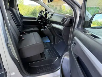 Toyota Proace Verso 2020 - 28890 EUR, 146000 km - AUTO.MOTO.pt - 146000km - foto 14 de 30
