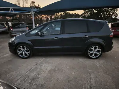 Ford S-Max 2008 - 10990 EUR, 274092 km - AUTO.MOTO.pt - 274092km - foto 8 de 32