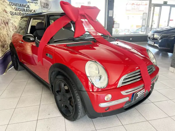 MINI 3 Portas 2006 - 6800 EUR, 204866 km - AUTO.MOTO.pt - 204866km - foto 2 de 19
