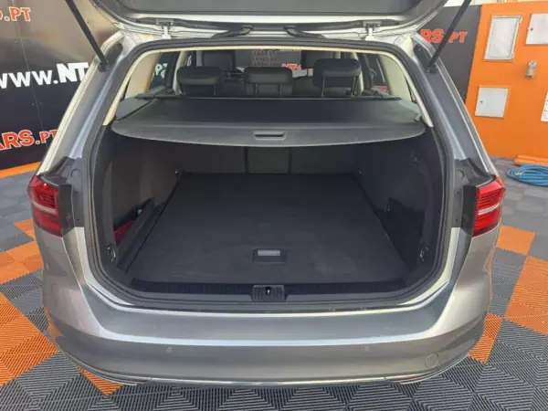 Volkswagen Passat Variant 2019 - 16900 EUR, 258985 km - AUTO.MOTO.pt - 258985km - foto 27 de 27