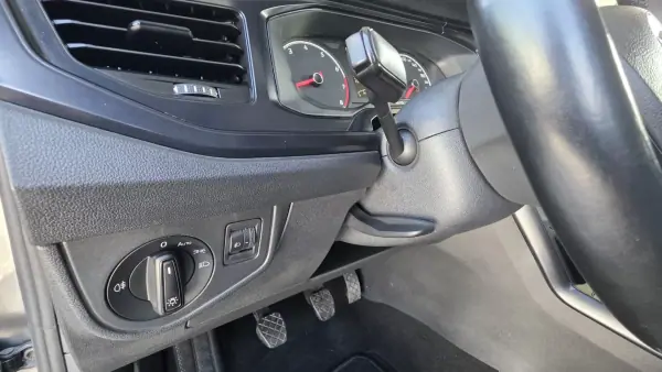 Volkswagen Polo 2018 - 11890 EUR, 88000 km - AUTO.MOTO.pt - 88000km - foto 23 de 31