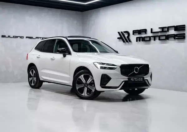 Volvo XC 60 T8 AWD Recharge Core 2024 Híbrido Plug-In
