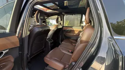 Volvo XC 90 2021 - 43990 EUR, 104000 km - AUTO.MOTO.pt - 104000km - foto 18 de 47