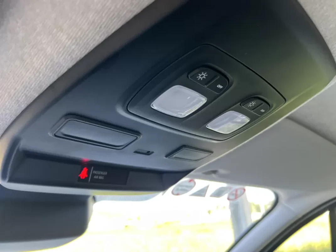 Renault TRAFIC 2.0 BlueDci L2H1 Longa Grand Confort 130 cv GPS 2022 - 21350 EUR, 46000 km - AUTO.MOTO.pt - 46000km - foto 30 de 34