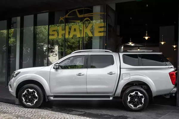 Nissan Navara 2020 - 32490 EUR, 120713 km - AUTO.MOTO.pt - 120713km - foto 2 de 48