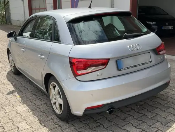 Audi A1 Sportback 2017 - 12995 EUR, 144500 km - AUTO.MOTO.pt - 144500km - foto 8 de 12